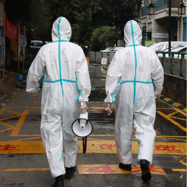 金港物業(yè)：黨群合力戰(zhàn)疫情，封控小區(qū)涌真情